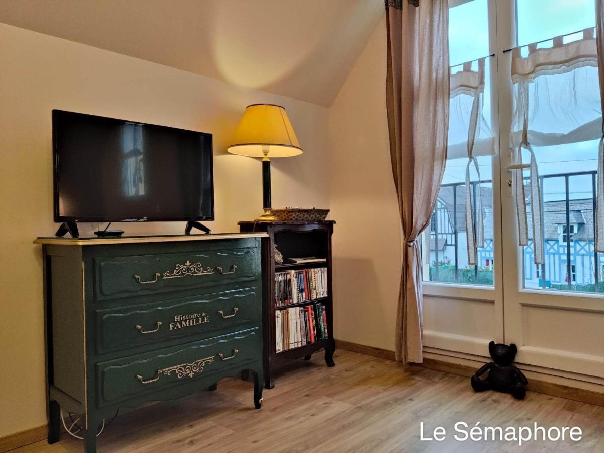 Du Cote De Chez Swann 1 Bed & Breakfast Trouville-sur-Mer Exterior photo
