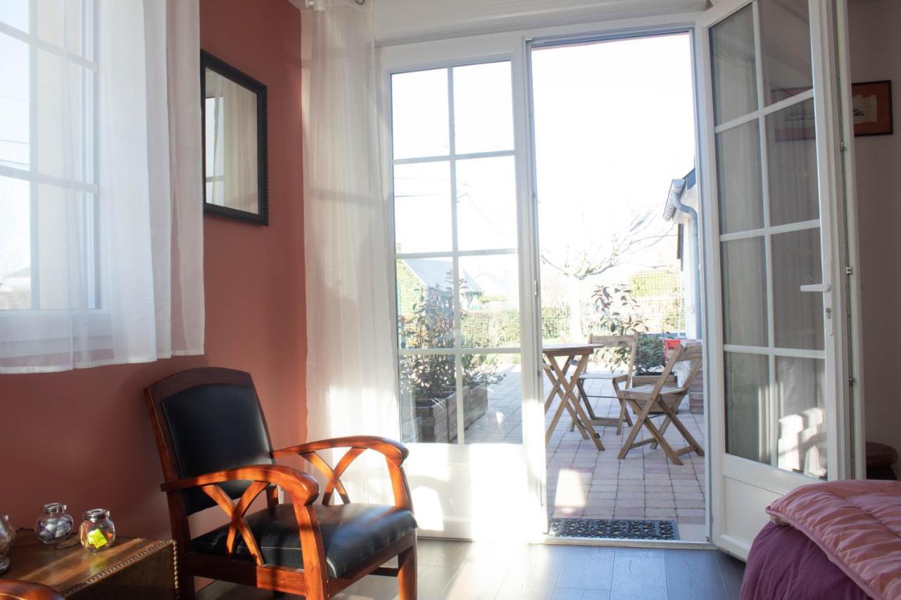 Du Cote De Chez Swann 1 Bed & Breakfast Trouville-sur-Mer Exterior photo